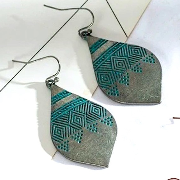 Bohemian Rustic Weathered Leaf Drop Earrings - Picture 2 of 2